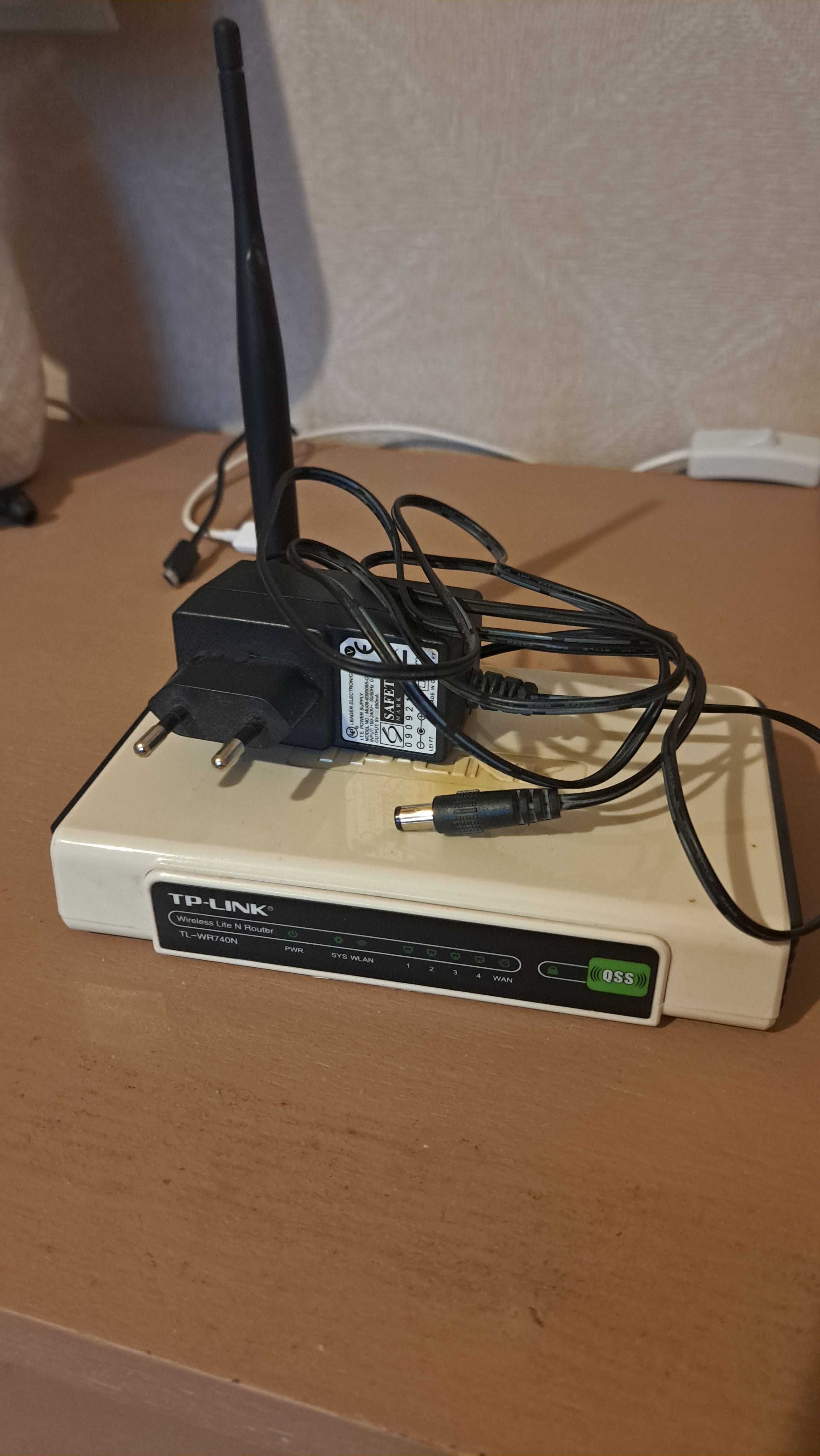 Router TP-Link TL-WR740N WiFi 150Mbps + zasilacz + pudełko