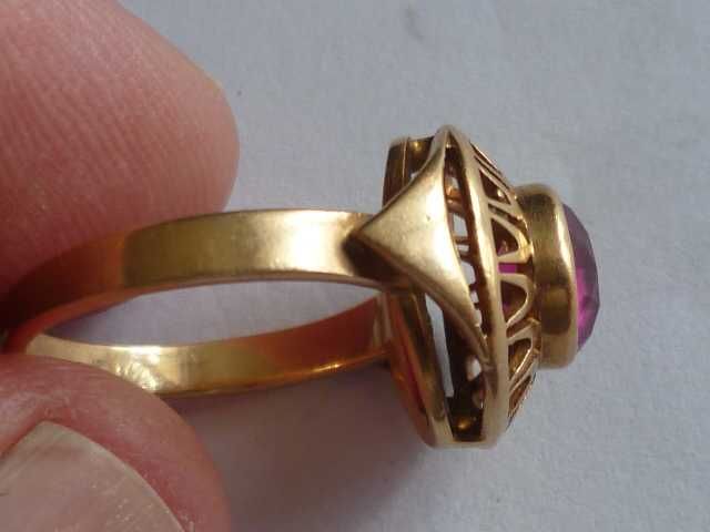 Złoty pierścionek Warmet 1963-86 spinel 5g 583 PRL