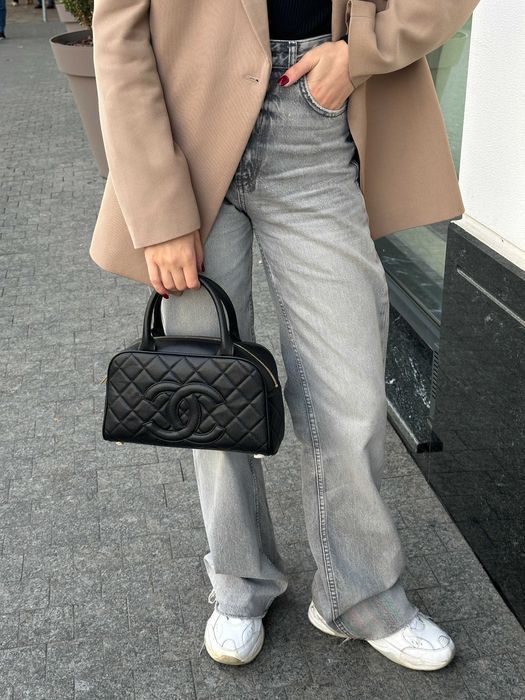Жіноча Сумка Chanel Vintage CC Quilted Caviar Bowling Bag