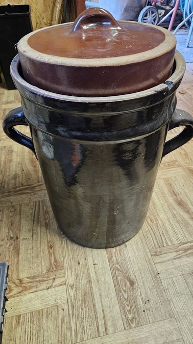 Gliniak, beczka, kamionka do kiszenia