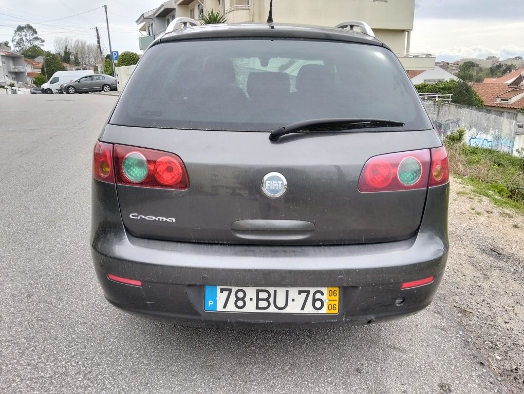 Fiat Croma 1.9 JTD 2006 junta queimada