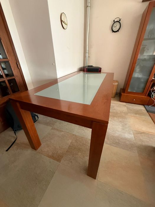 Mesa de sala de estar com 8 cadeiras