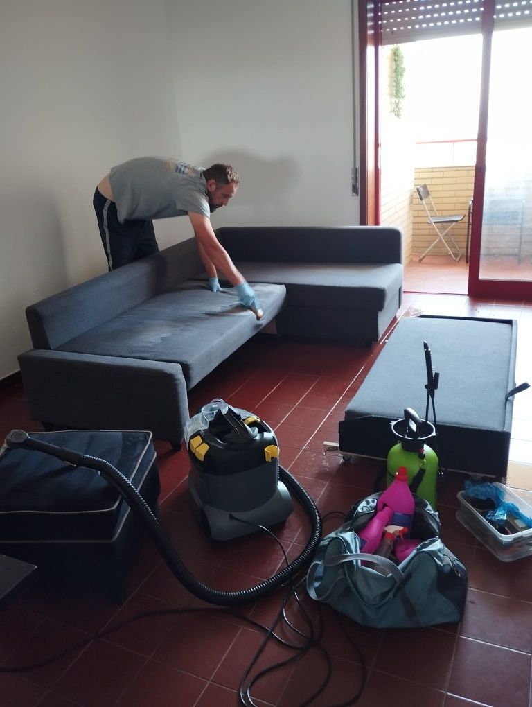 Limpeza higienização de sofás colchões carpetes e tapetes