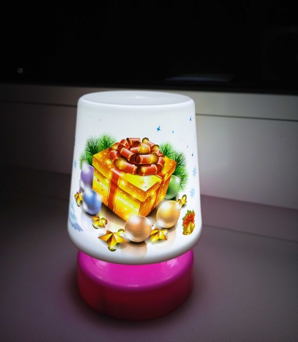 светильник работает от батареек новый в упаковке