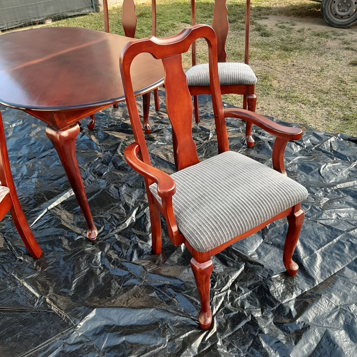Stól i 6 krzeseł ludwik po renowacji