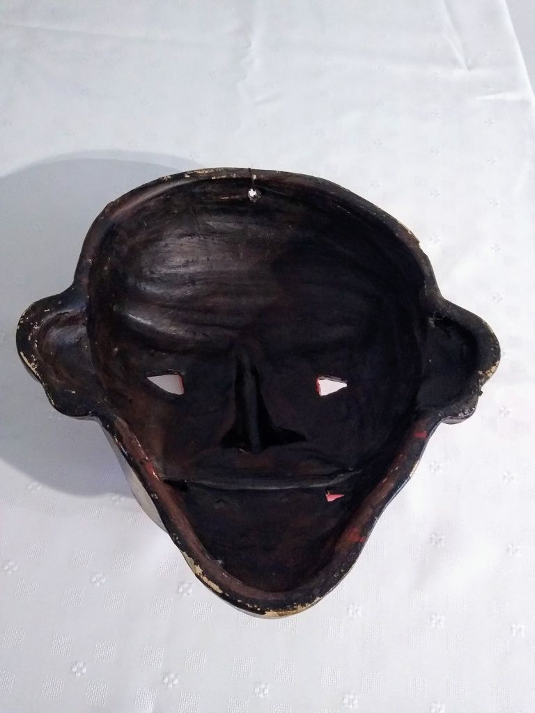 Maska ceramiczna