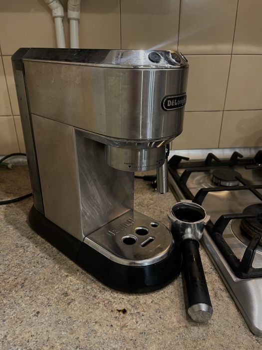 Продам кавомашину De’Longhi, модель EC685.M (Dedica)