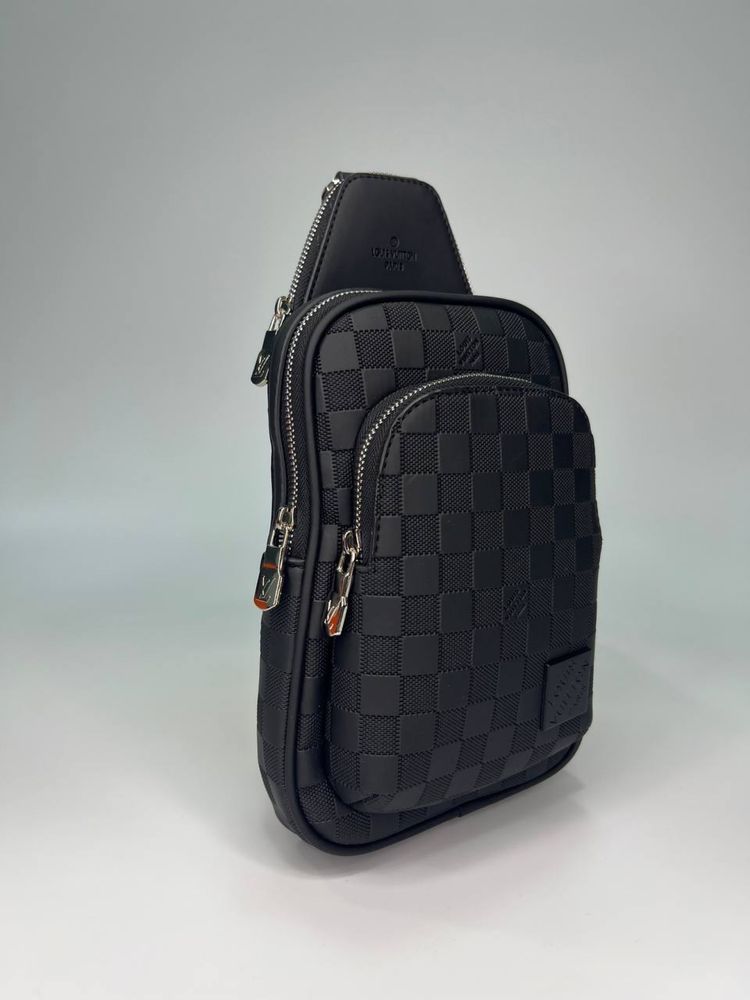 Чоловіча сумка-слінг — Louis Vuitton (mini)