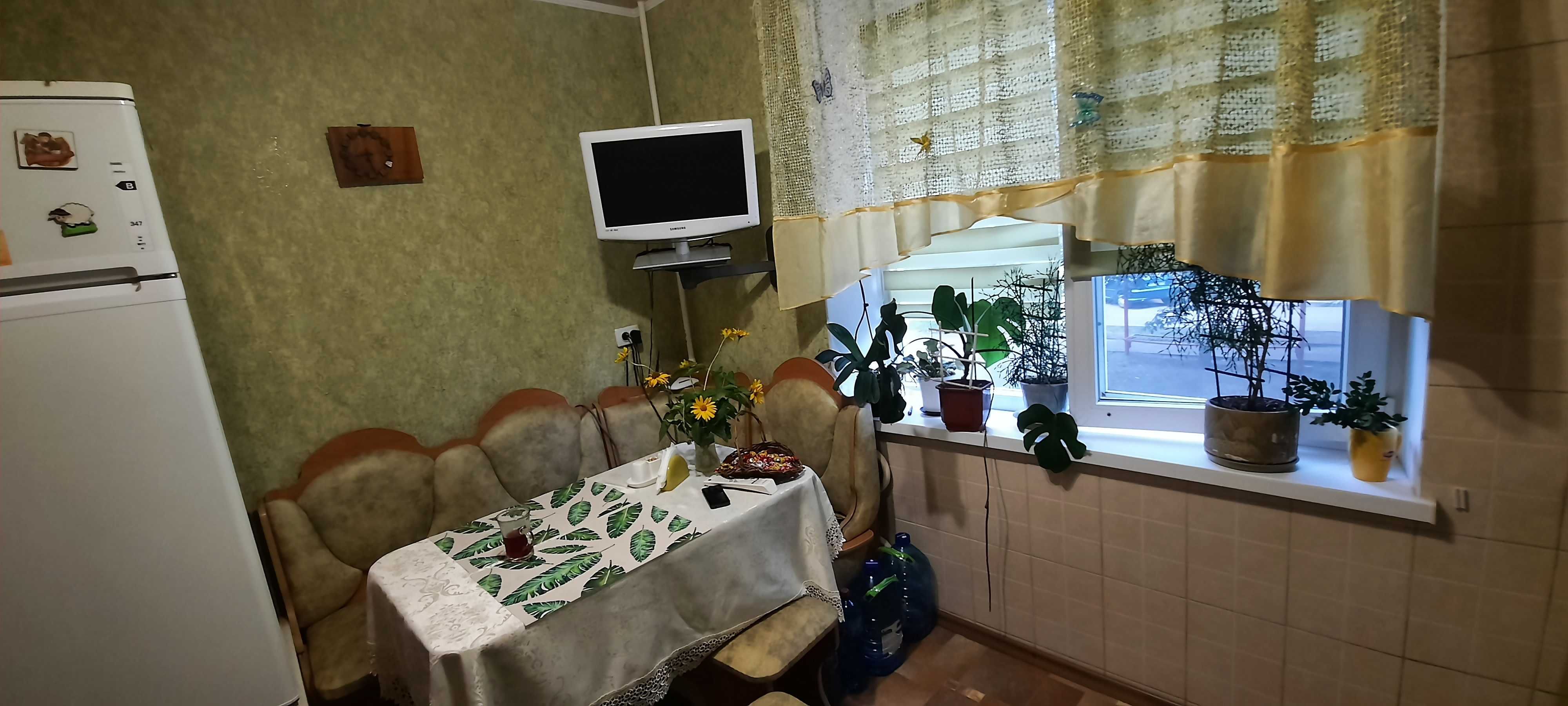 1-ка з ремонтом, Кущівка. Вільна!!!