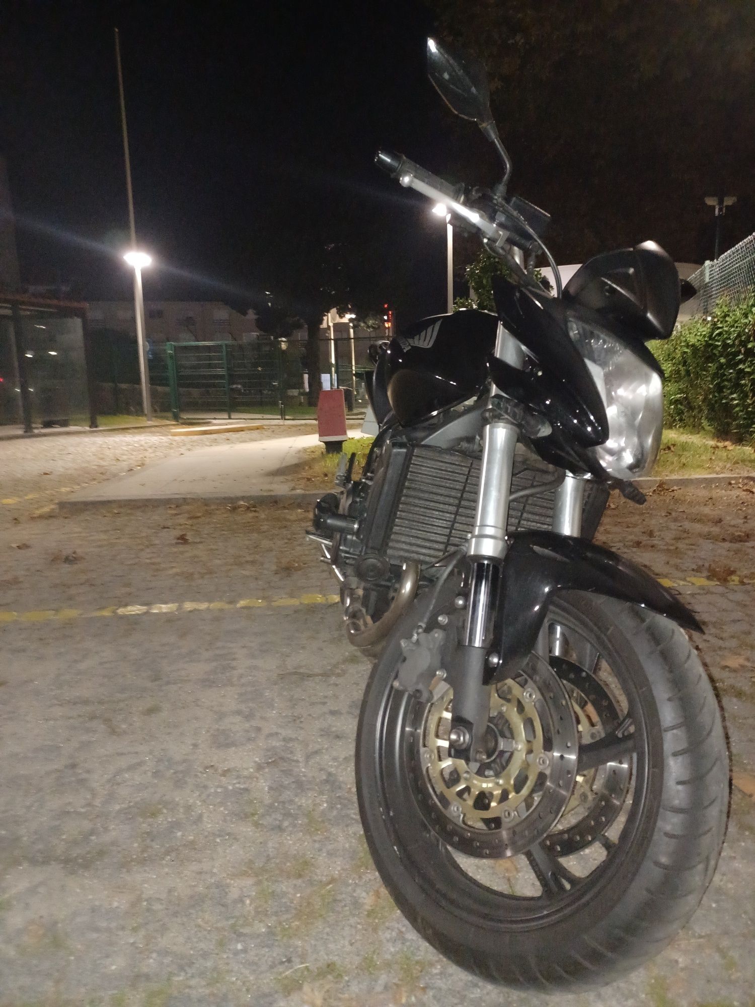 Honda Hornet Cb600f (troca por mota)