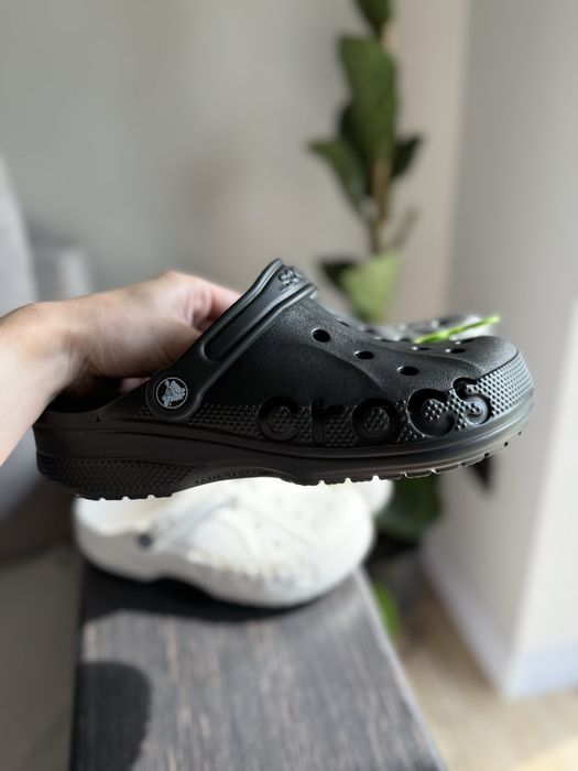 Crocs Classic крокси білі чорні беж шльопанці крокс класік 36 37 38 39