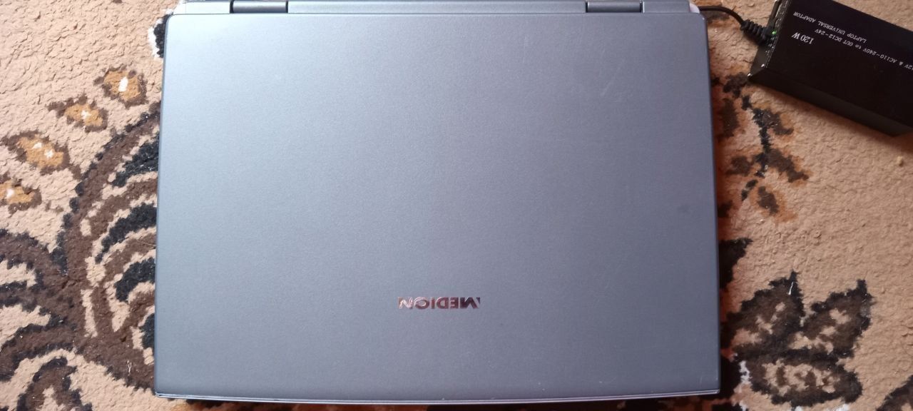 Ноутбук Medion MD95400