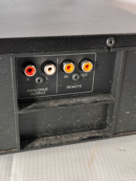 Cd player Grundig CD 301 odtwarzacz kompaktowy