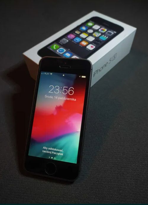 Telefon iPhone 5s 16gb gwiezdna szarość