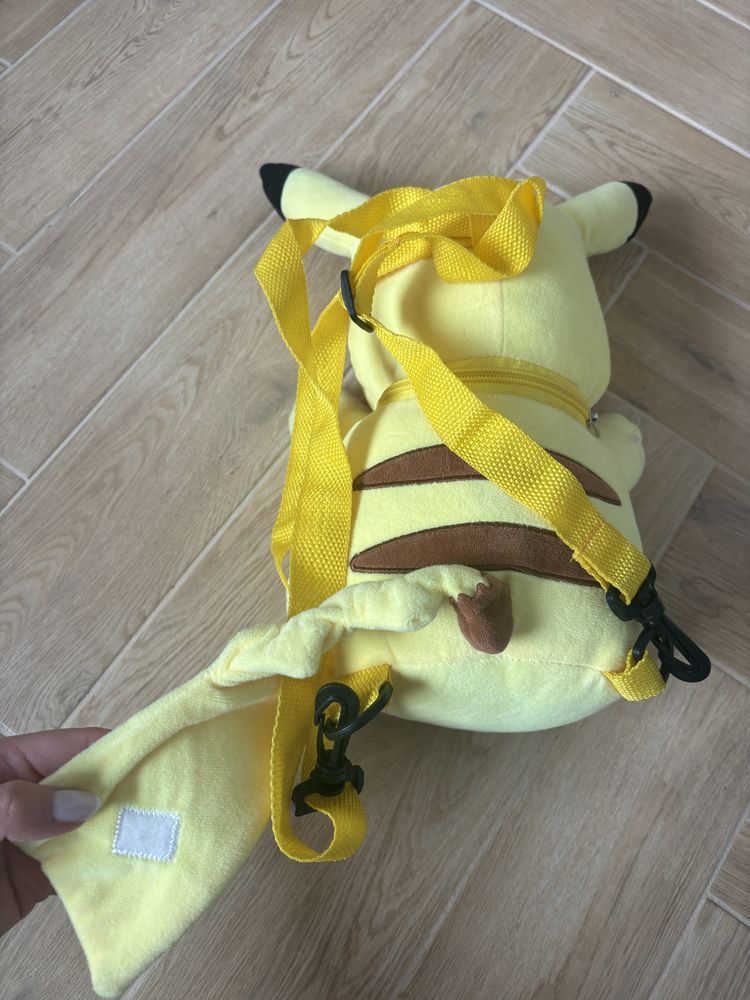 Maskotka na plecy pikaczu CYP 36 cm pokemon