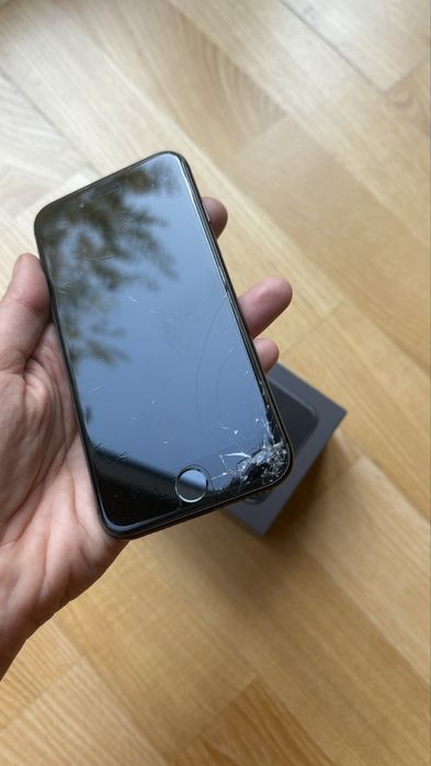 iPhone 8 128GB bateria 82%