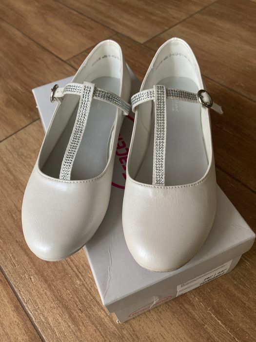 Biale buty balerinki 35