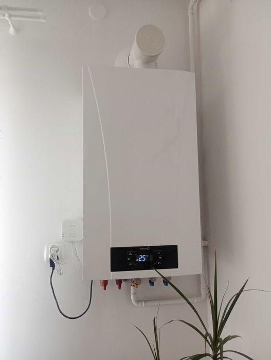 Piec, kocioł gazowy kondensacyjny Broetje PWHC 24 kW