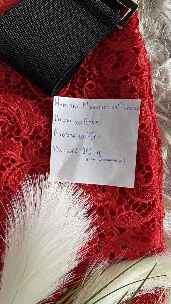 Sukienka koronka czerwona seksowna