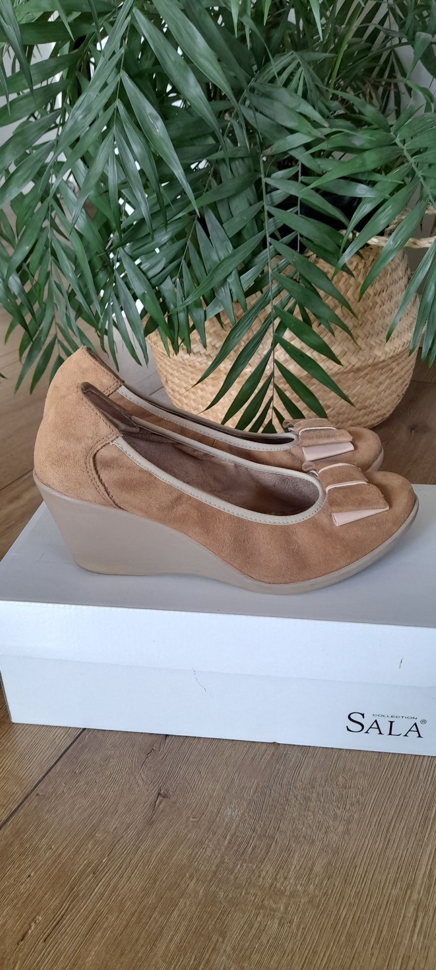 Buty damskie na koturnie Lasocki rozmiar 38