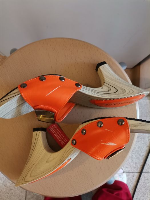 Chodaczki, drewniaczki.