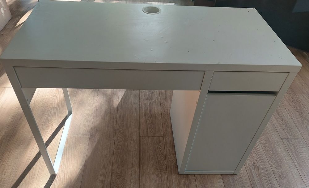 Biurko ikea MiCKE + nadstawka