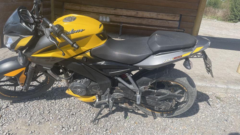 Bajaj pulsar ns200