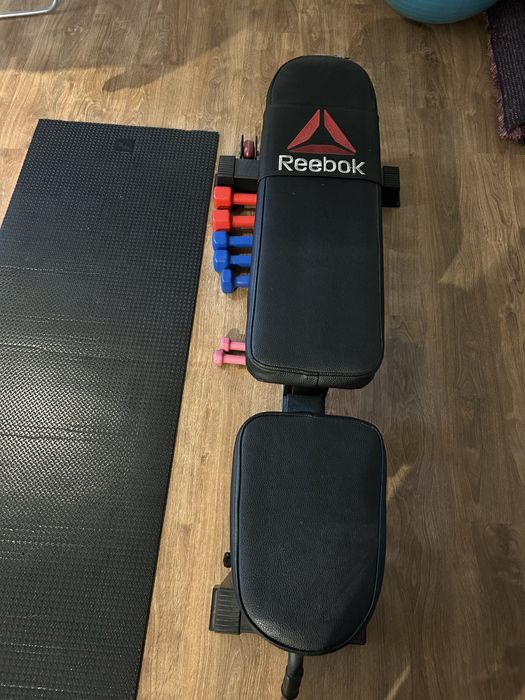 Banco de abdominais/exercicios REEBOK