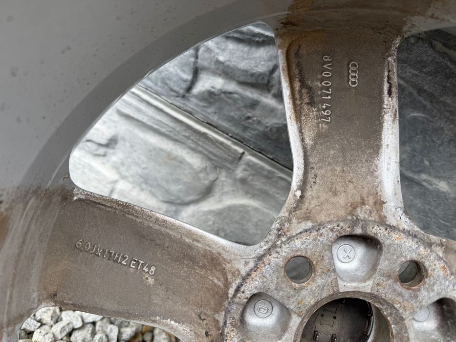 Koła zimowe alu Audi A3 A4 VW Golf Passat 5x112 205/50/17 ET48 57,1 8m