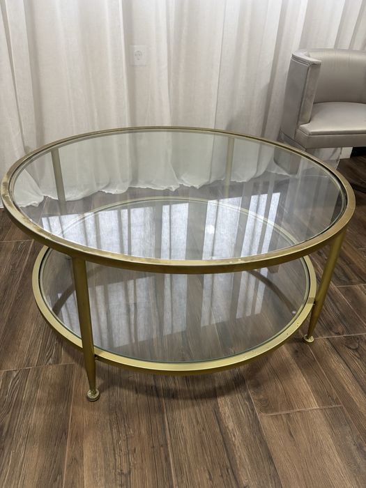 Mesa de Centro dourada