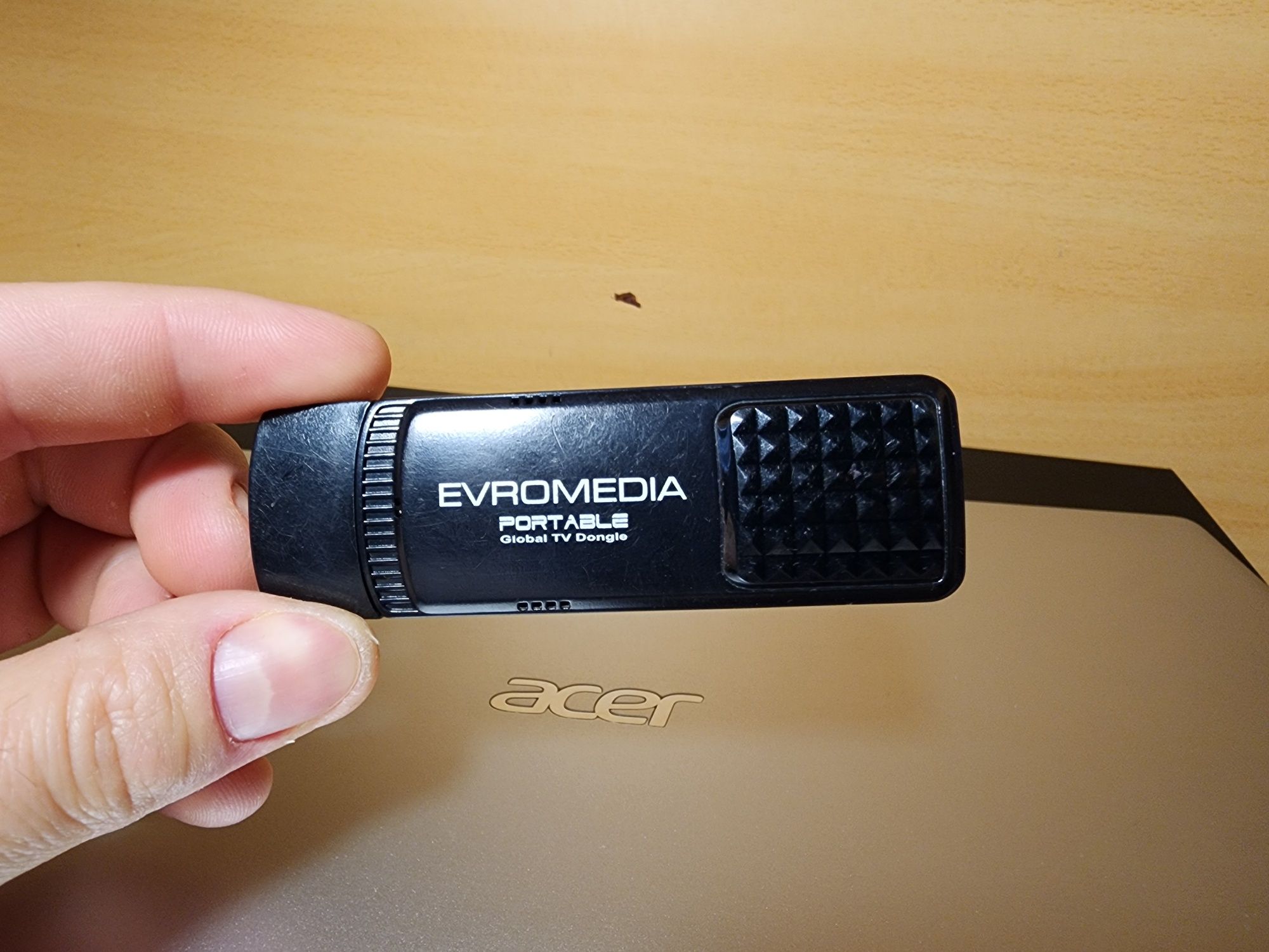 ТВ Тюнер USB Hybrid
Volar HD