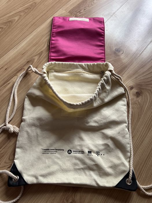 Worek plecak  na plecy krem z czarnym i rozowym