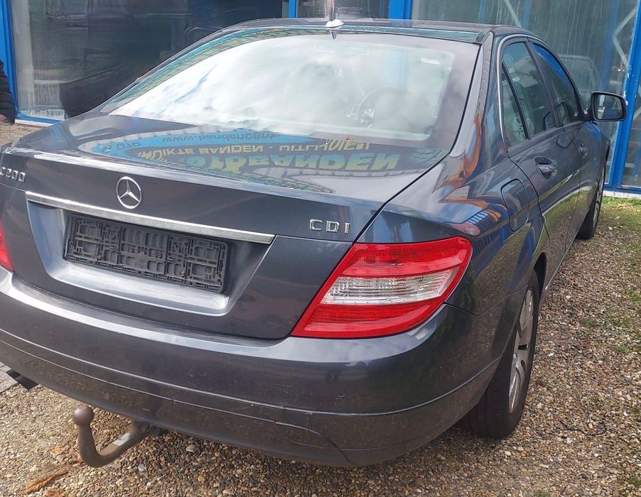 Mercedes-Benz Klasa C Niski przebieg udokumentowany - po lekkiej stłuczce // AUTOMAT