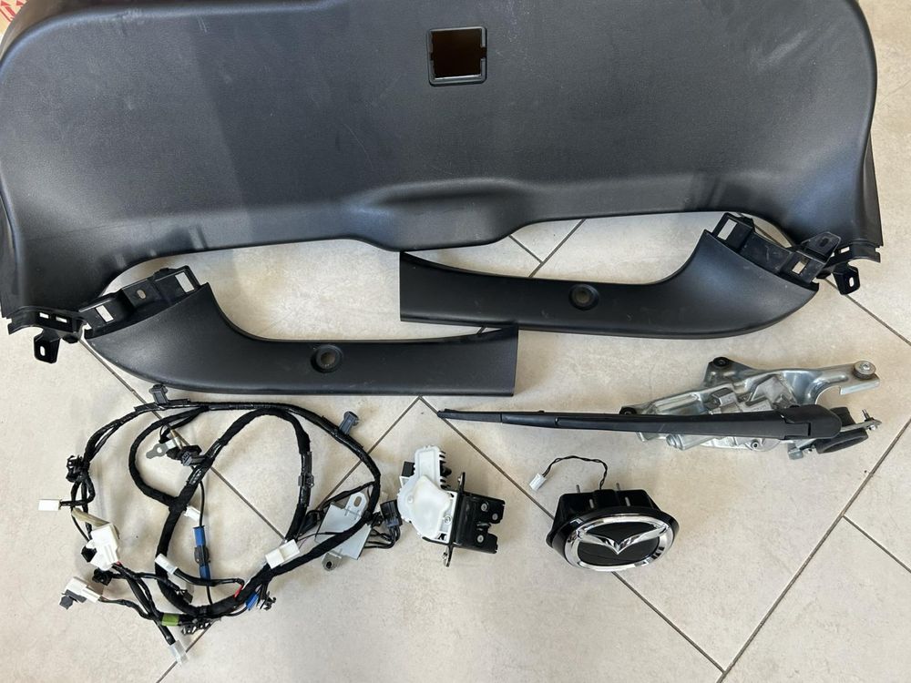 Механізм заднього двірника Mazda 3 BP 2019-хетчбек оригінал взборі
