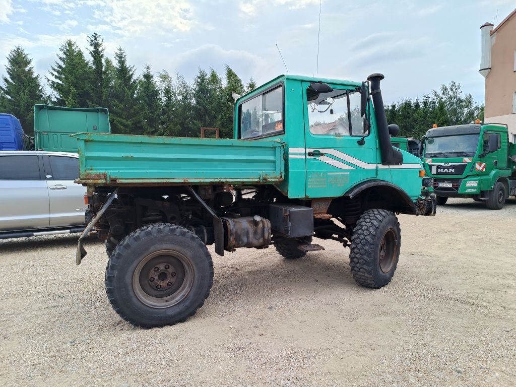 Unimog u1200 z Niemiec CIĄGNIK ROLNICZY 130PS beczka rozsiewacz Fendt