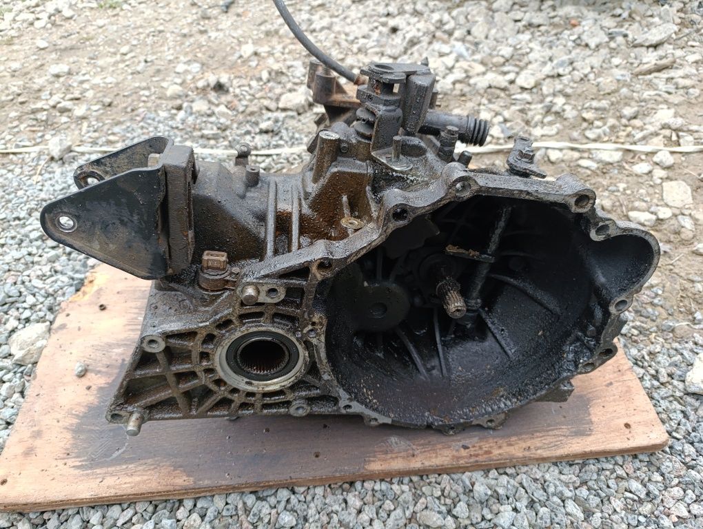 КПП коробка передач2.0 2.4 2WD 4WD G4JS G4JP Hyundai Santa Fe 1  Sonat
