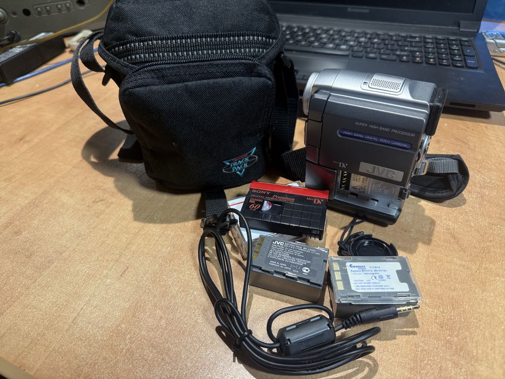 Kamera cyfrowa miniDV JVC GR-DVX-407 EG sprawna