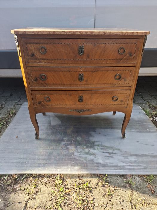 Komoda z epoki koniec XIX wieku