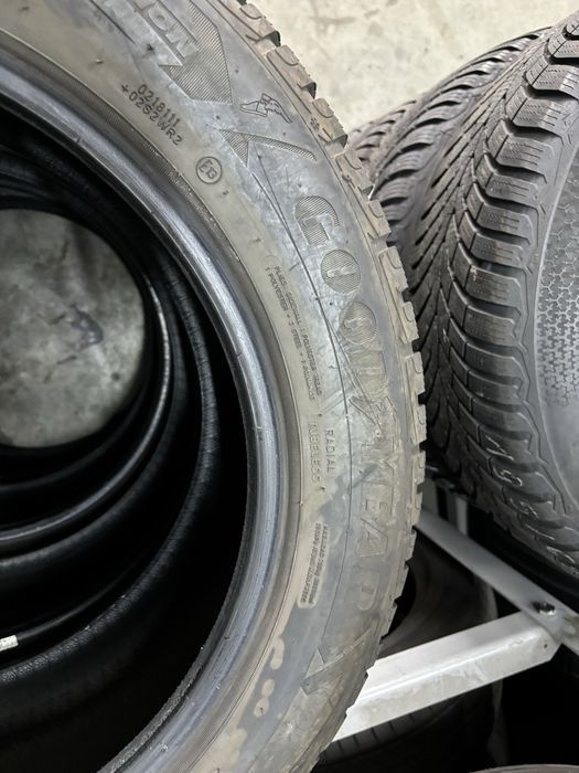 Opony zimowe 225/55/17 GOODYEAR