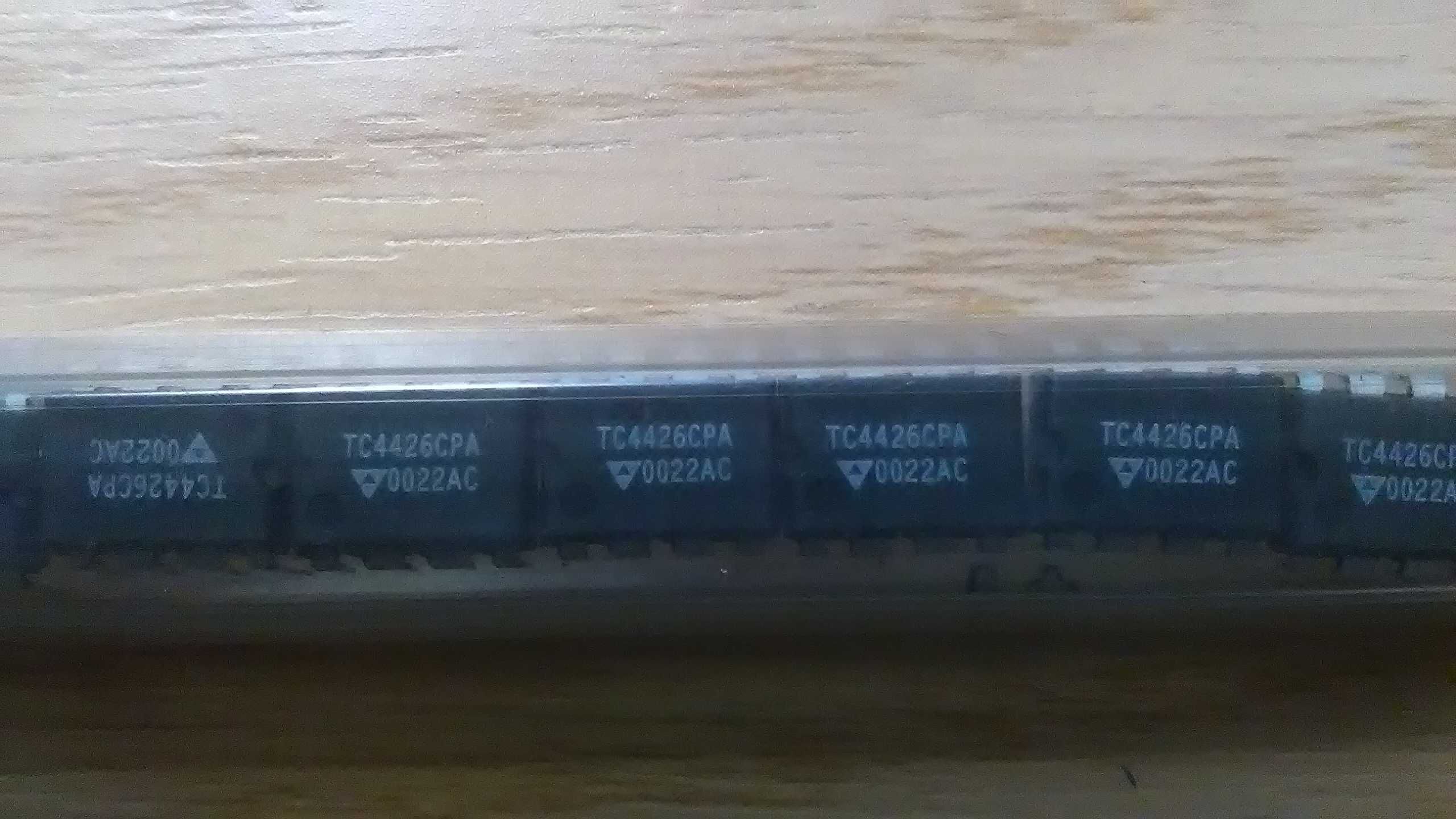 Микросхема VP603, TC4426CPA