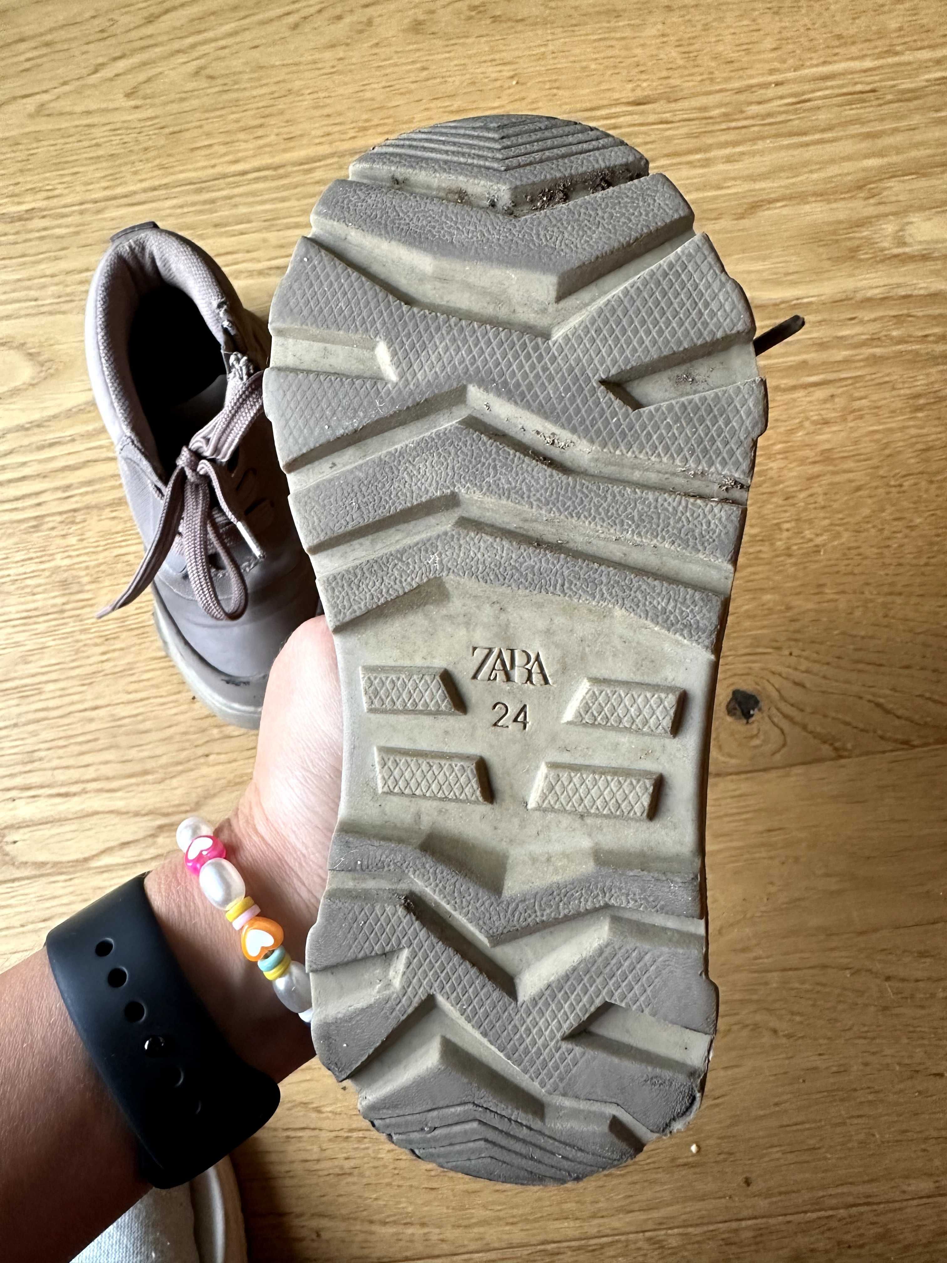 Buty dziecięce Zara 24 (uszkodzone zapięcie)
