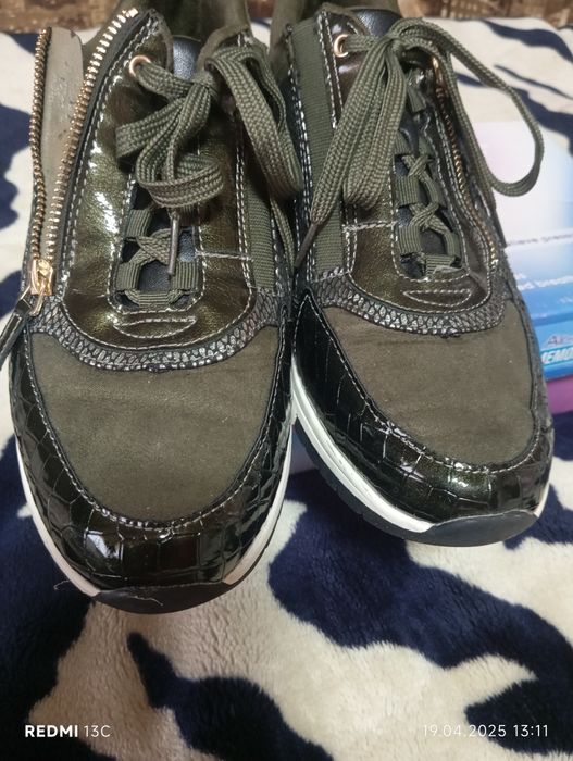 Текстиль+еко шкіра.