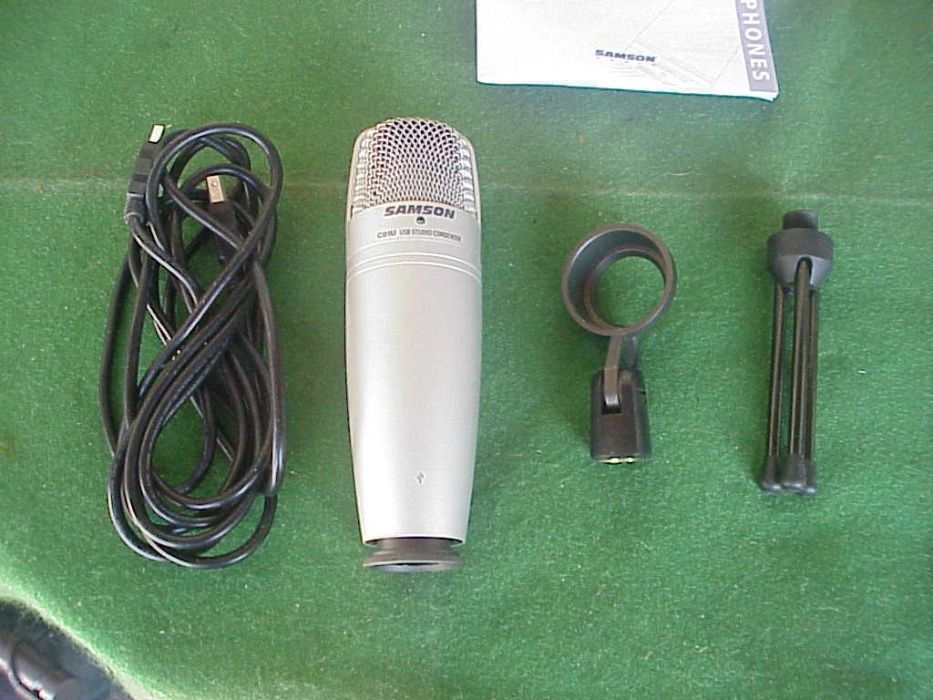 Samson C01U USB Studio Condenser Microfone