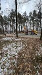 Земля. Участок 10 соток, все центральные коммуникации и газ.