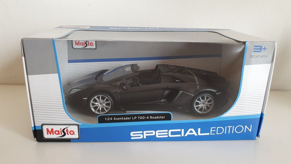 Miniatura Lamborghini Aventador