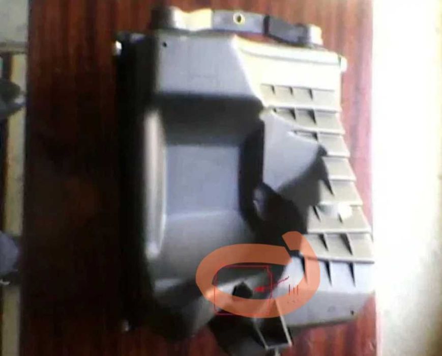 Корпус повітряного фільтру ОПЕЛЬ з новим фільтром.