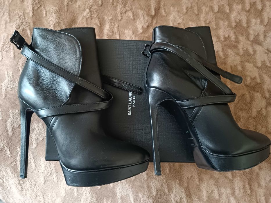 Елегантні шкіряні ботильйони Saint Laurent Paris, 39 розмір