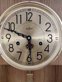Zegar mechaniczny marki Adler