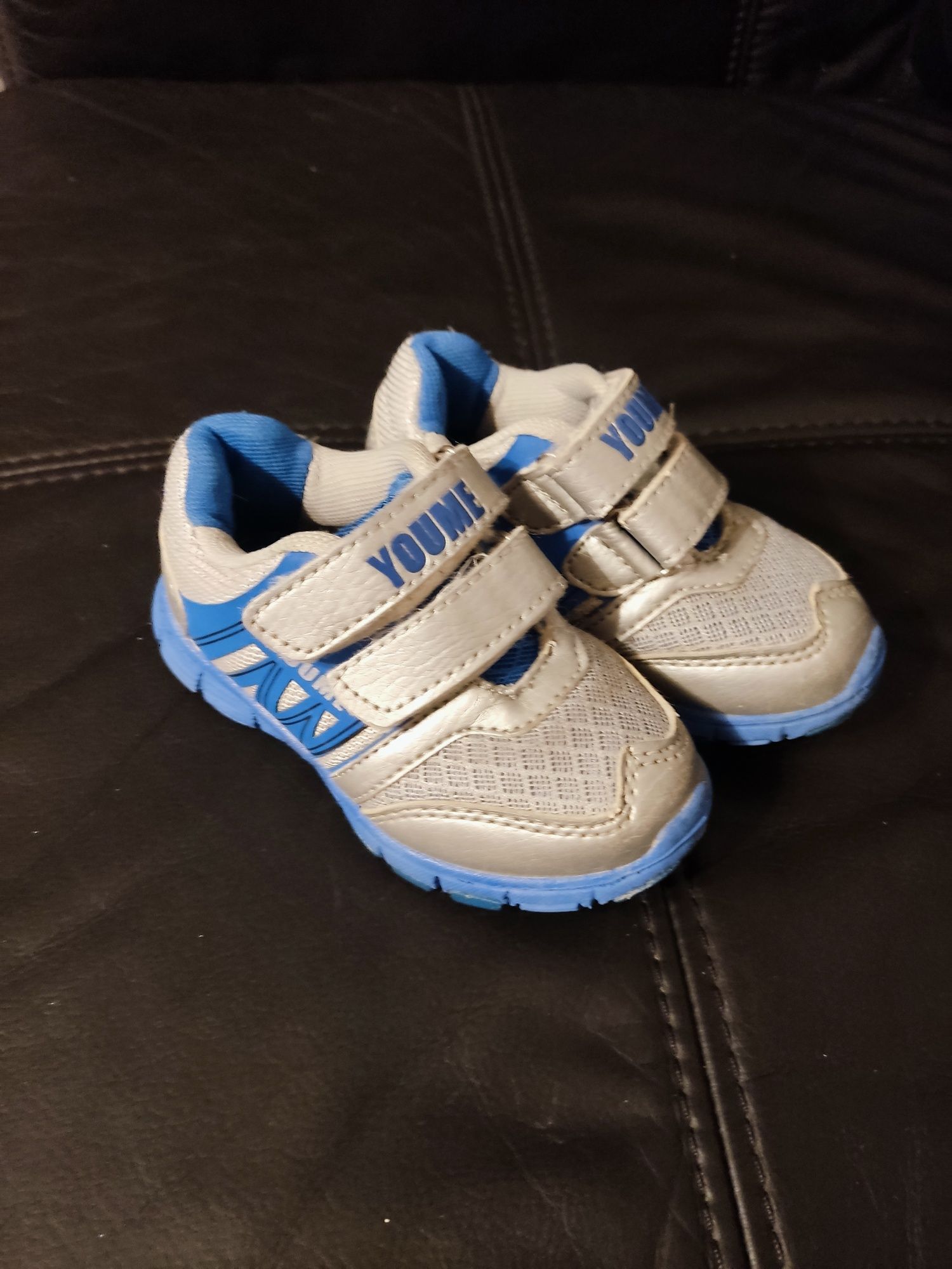 Buciki adidaski r 22/23