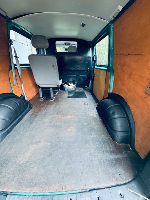 VW Transporter T5 polift / automat / 2.0 TDI 140km / 3 osobowy / 2010r